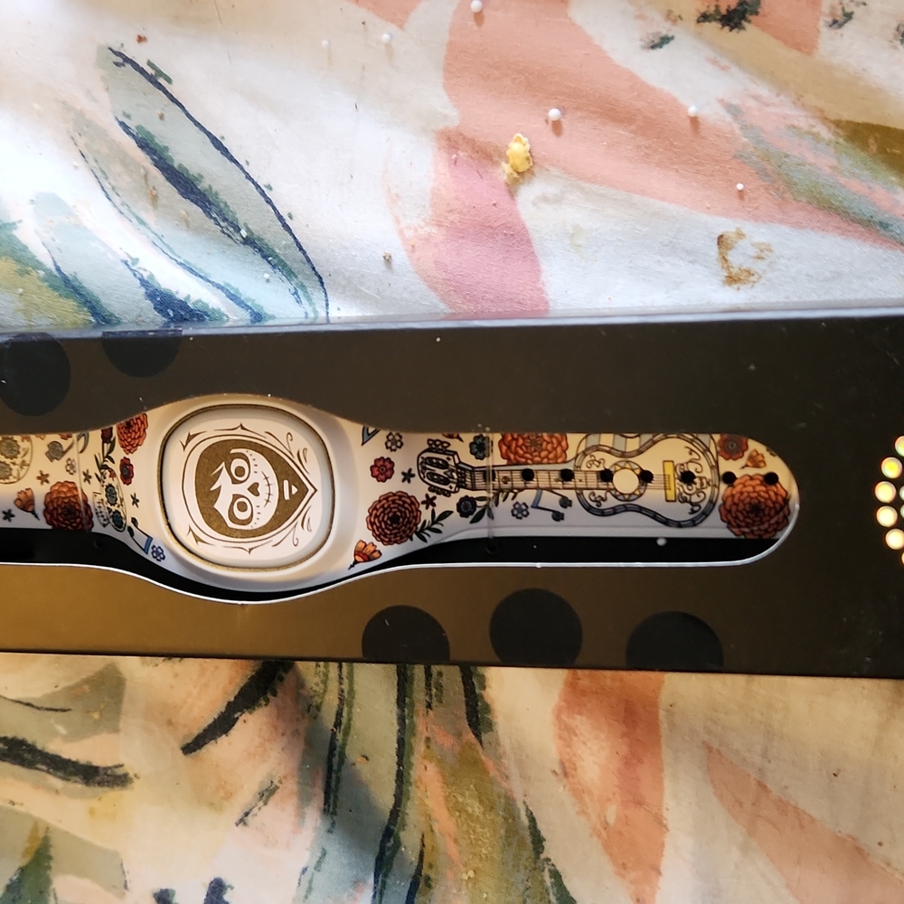 2022 Disney Parks MagicBand+ MagicBand Plus Pixar Coco Miguel Sugar Skull